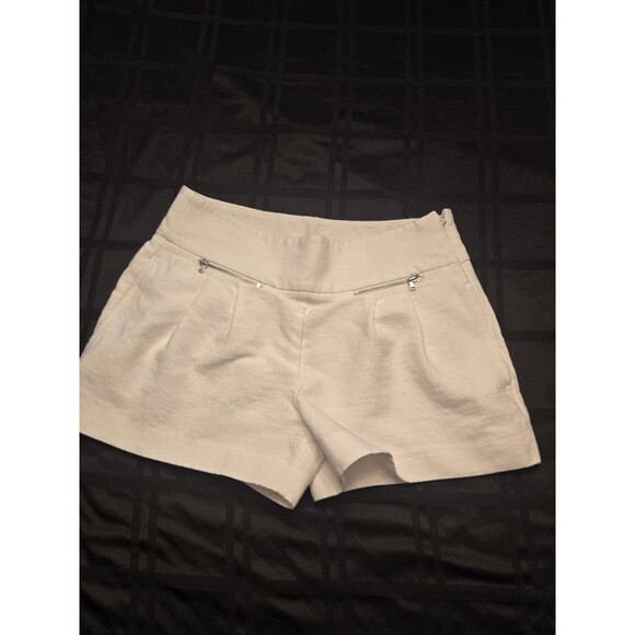 Ann Taylor LOFT Women's High Rise Zipper Pockets Pleated Front White Shorts 2 - Picture 1 of 14